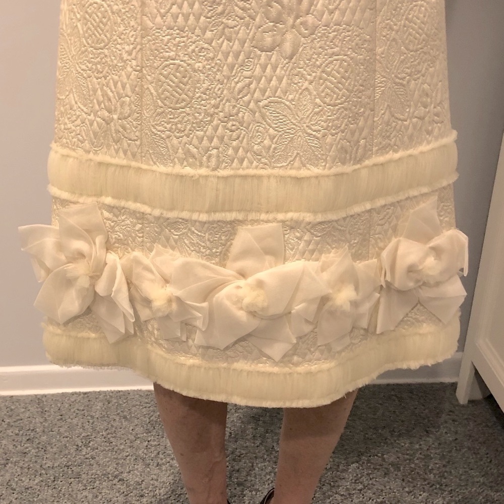 Badgley Mischka Cream Cap Sleeve Brocade Dress - Picture 2 of 8